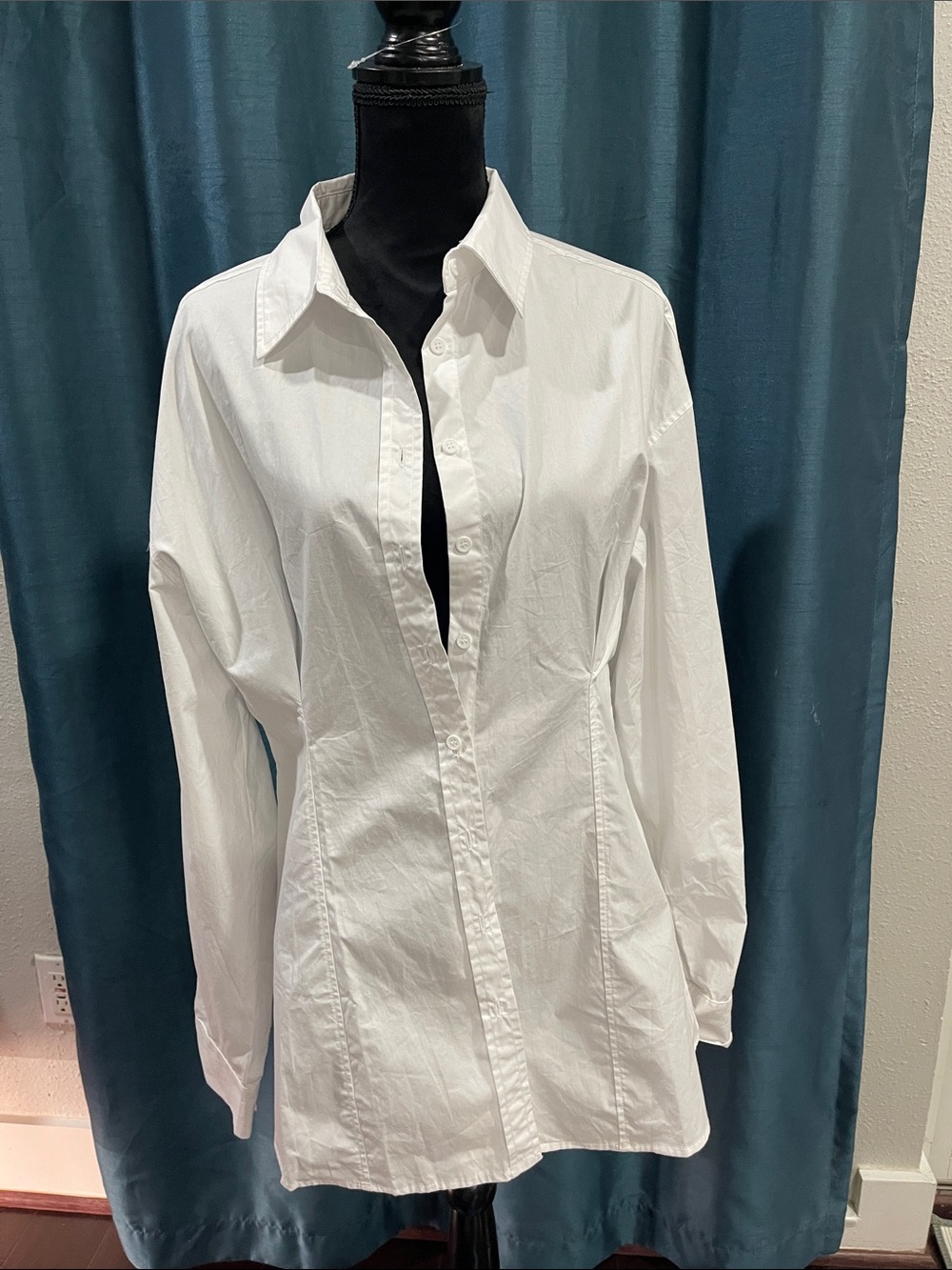 PrettyLittleThing White Long-Sleeve Button-Down Shirt
